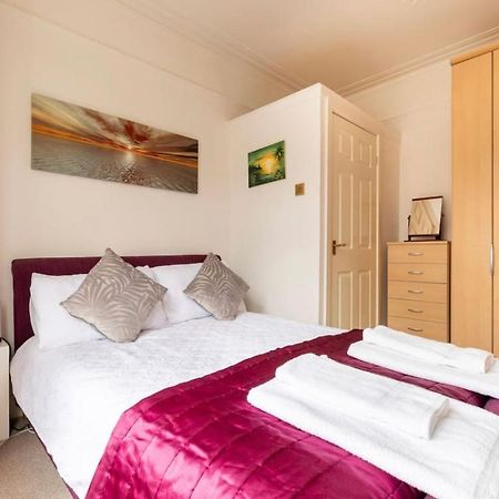 Shelley'S Seaside Stay Porthcawl Exteriör bild