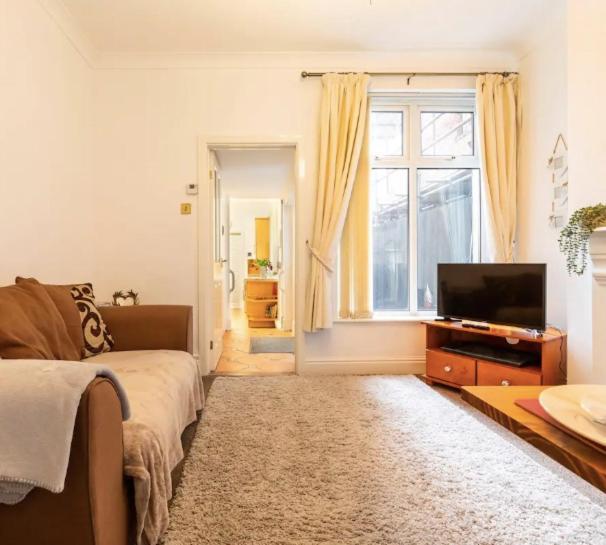Shelley'S Seaside Stay Porthcawl Exteriör bild