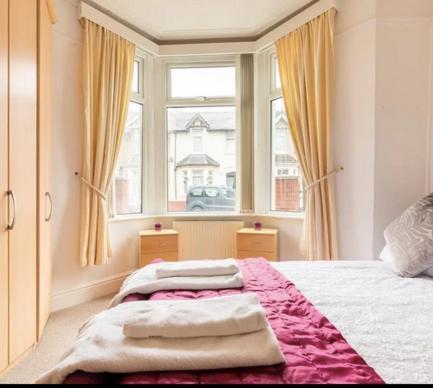 Shelley'S Seaside Stay Porthcawl Exteriör bild